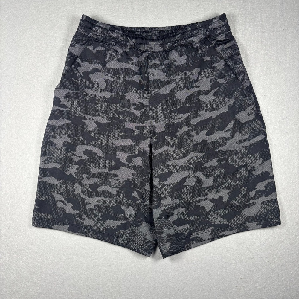 Lululemon Pace Breaker 9" Lined Shorts Mens Small Gray Black Camo LM7ANGS Gym